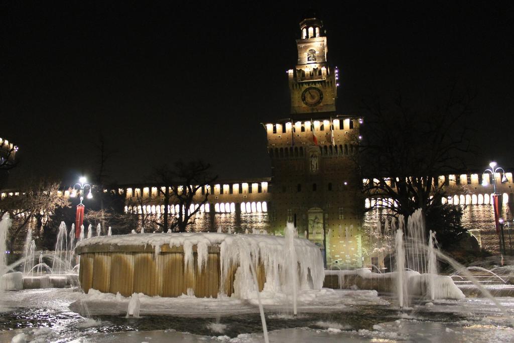 Charming Apartment The Castle Milano Cameră foto