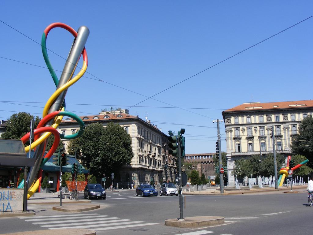 Charming Apartment The Castle Milano Exterior foto