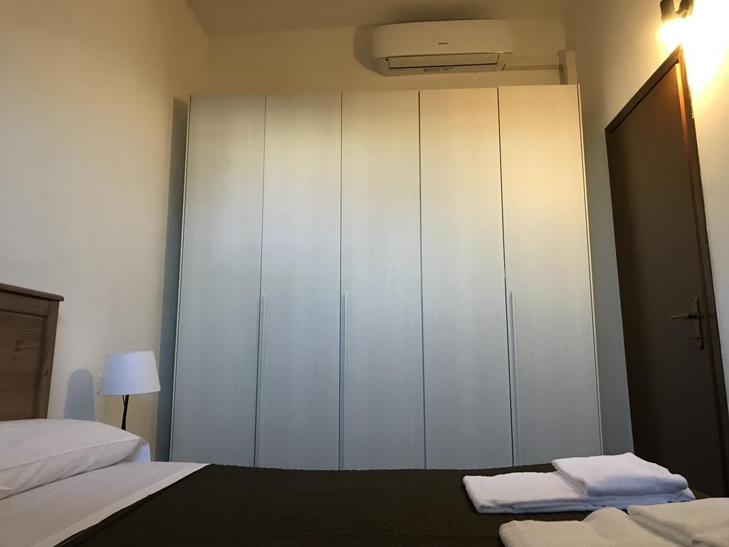 Charming Apartment The Castle Milano Exterior foto